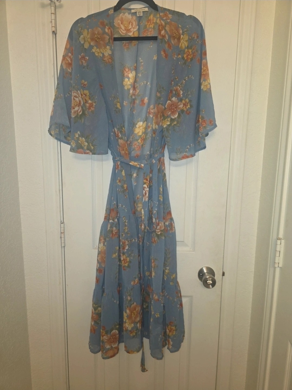 American Eagle Sheer Dusty Blue Floral Kimono